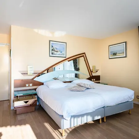 Le Crystal Hotel Dinard