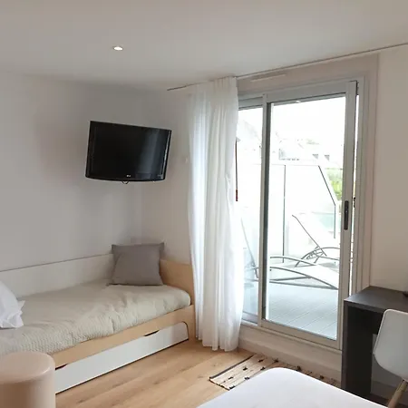 Le Crystal