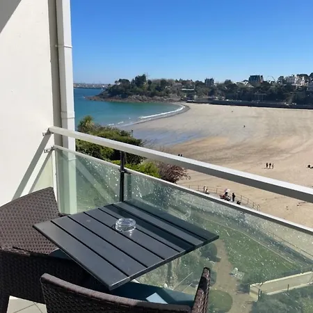 Le Crystal Hotel 3*