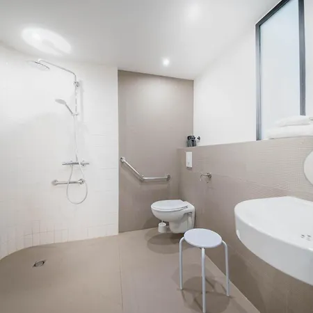 Hotel Le Crystal Dinard, Sure Hotel Collection By Best Western 3*